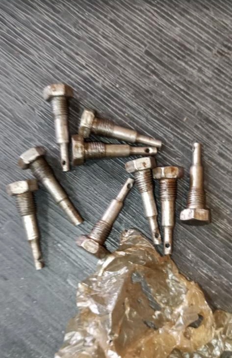 Nové originální náhradní díly z vojenského depozitu - 16