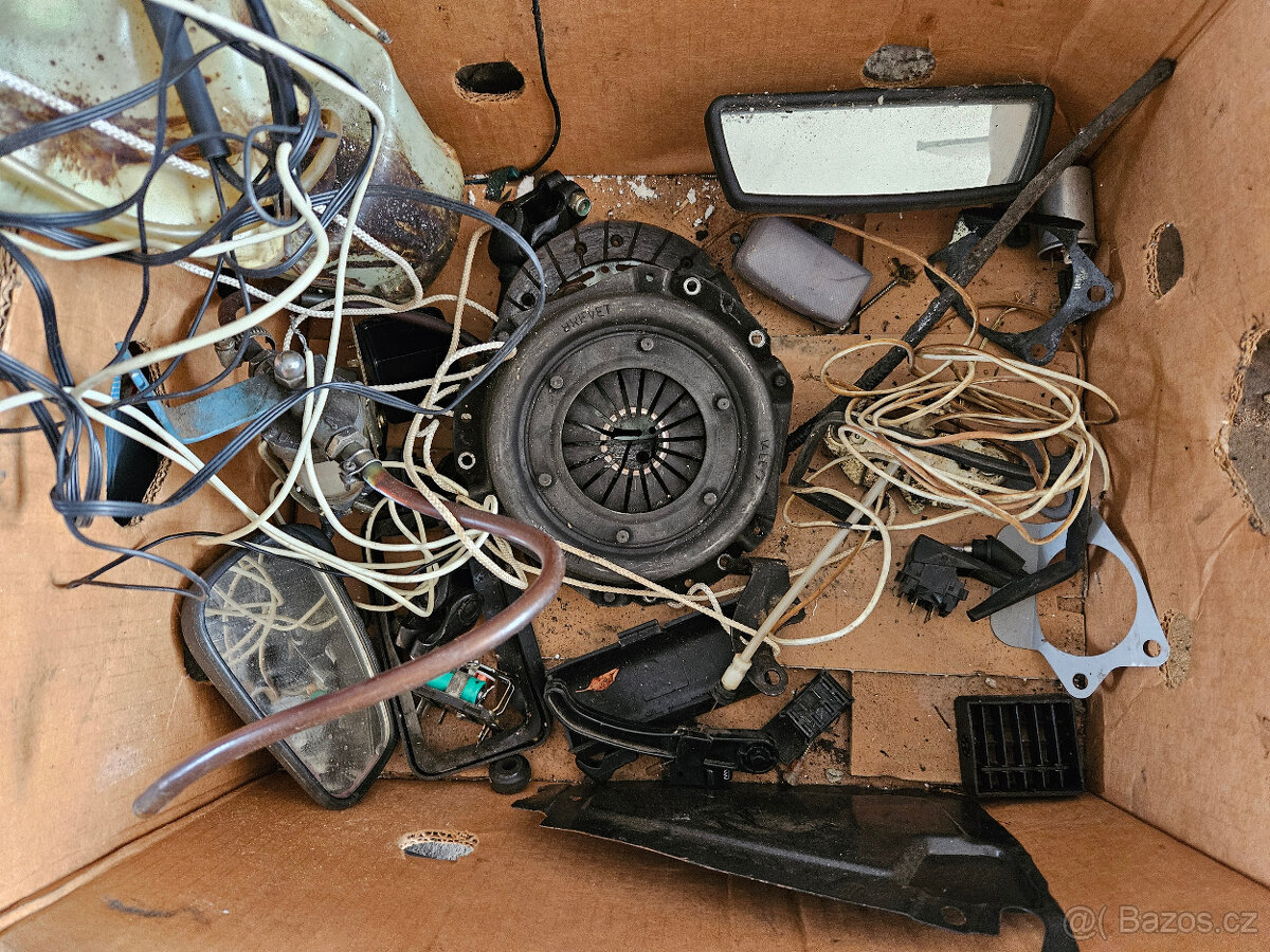 fiat maluch 126p zbytek náhradních dílů, ne vše je na foto - 16