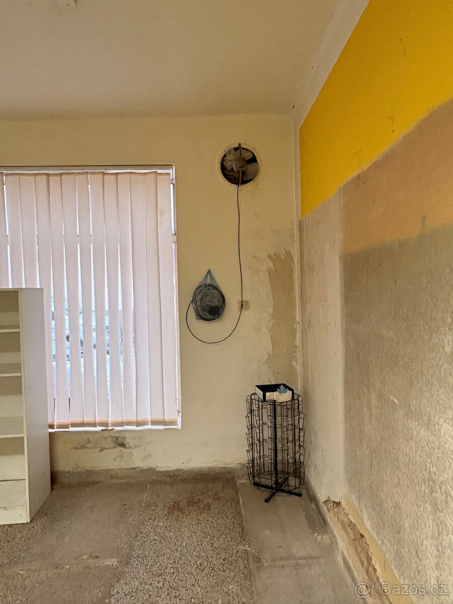 Prodej byvaleho obchodu, prodej domu - 16