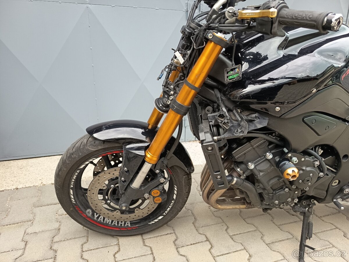 Prodám Yamaha FZ8 S - 16