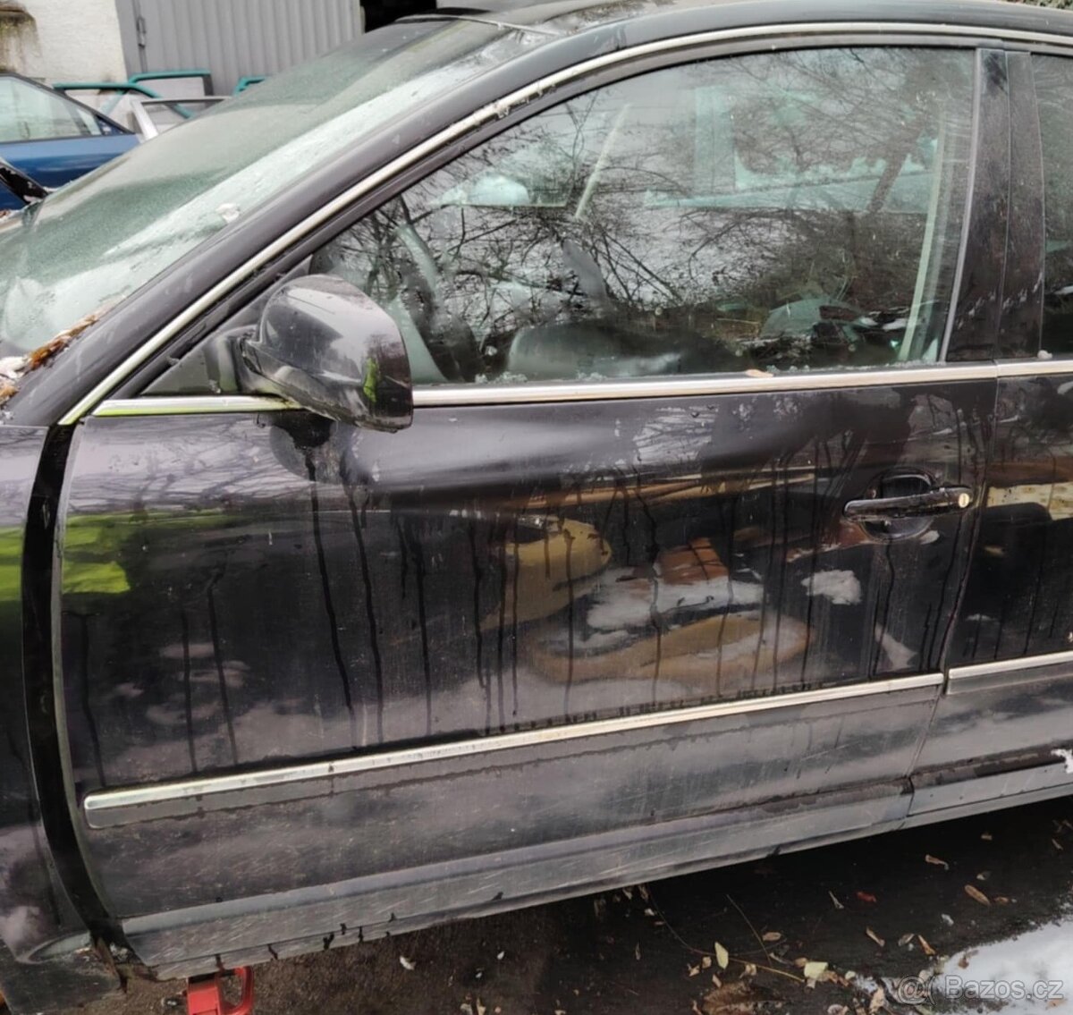 prodám díly ze Škody Superb 1 ,černá met. 9910 - 16