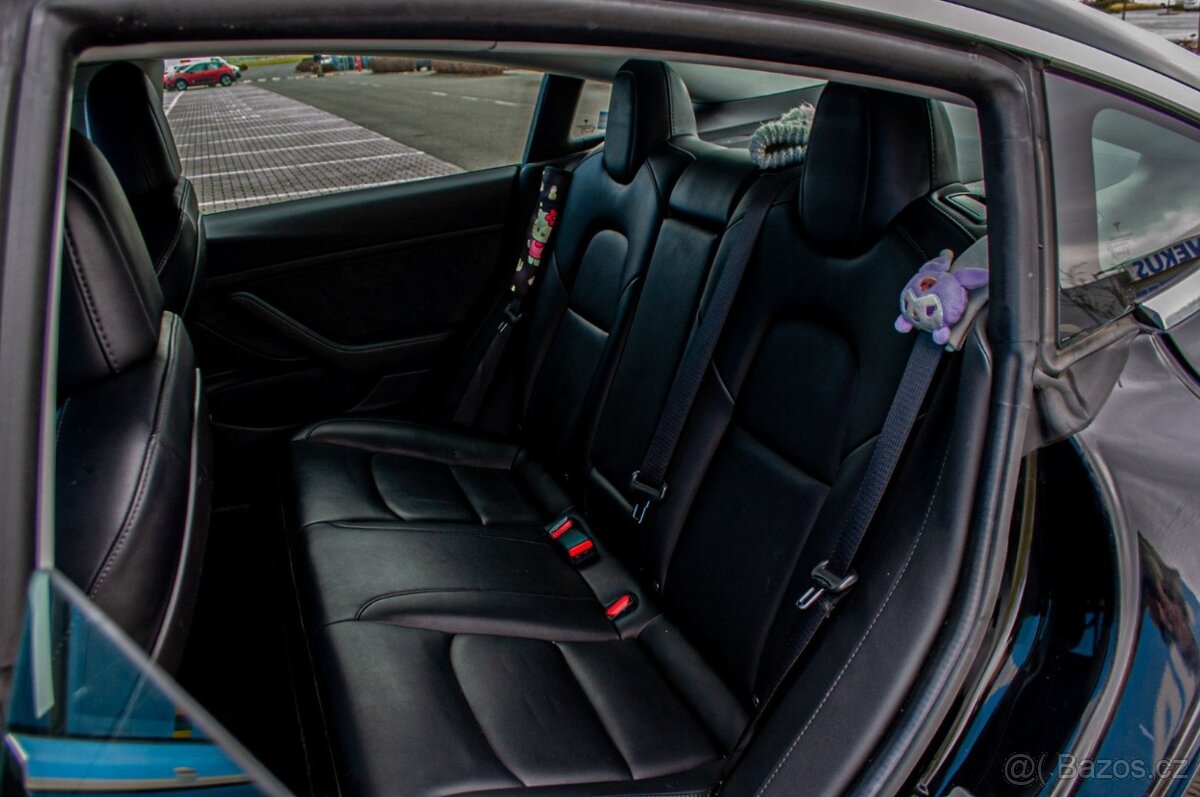 Tesla Model 3 Long-Range Dual Motor AWD - 16
