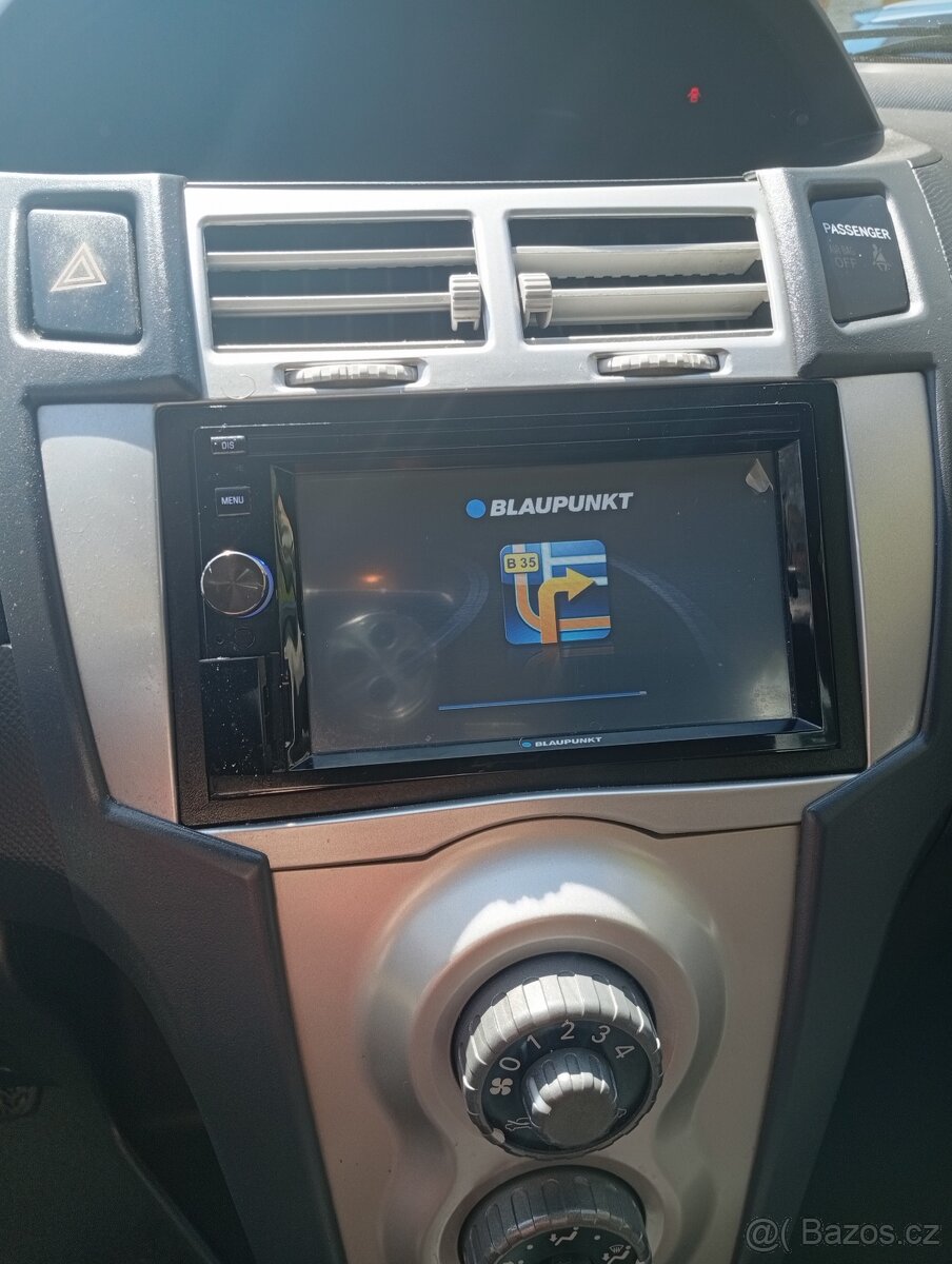 Toyota YARIS 2007 - 16