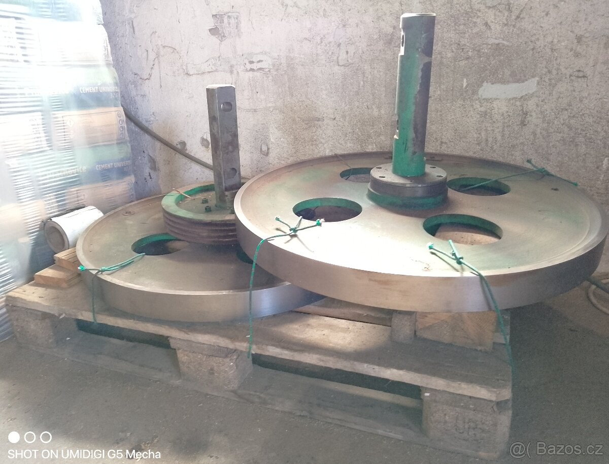 Kmenová pásová pila Lignotech - 16