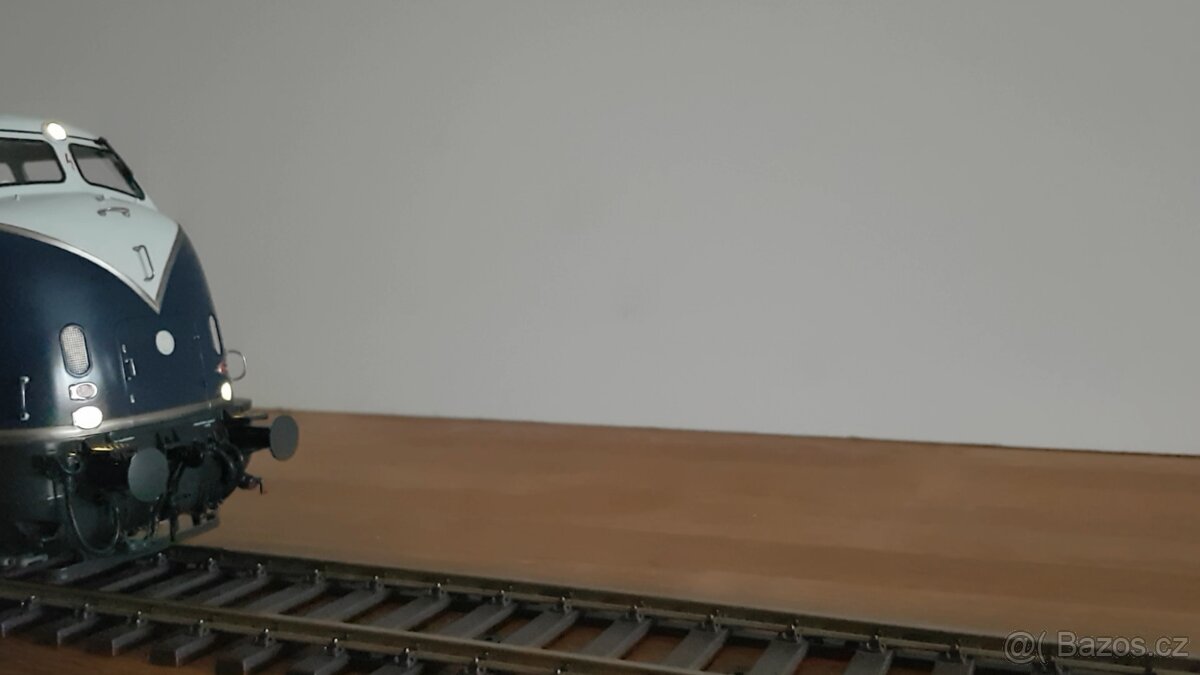 Dieselové lokomotivy KM1, rozchod 1, V300 ML2200C, limitovan - 16