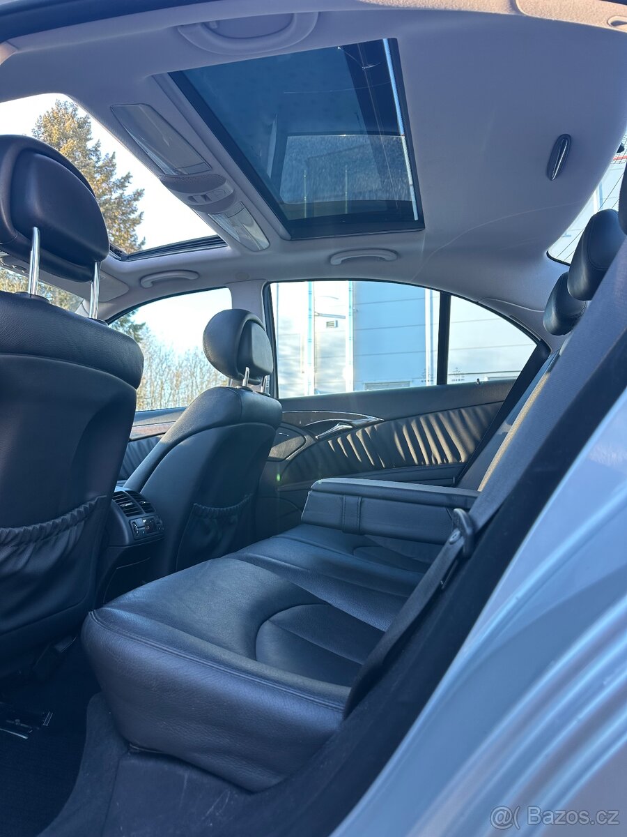 Mercedes-Benz E300 3.0 CDI – panoramatická střecha - 16
