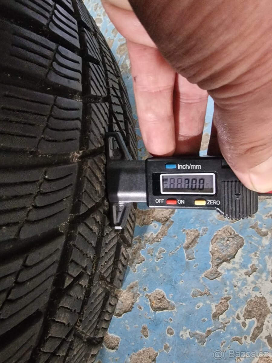 205/55/16 Zimní kola originál Škoda Octavia 5x112 DOT23 - 16