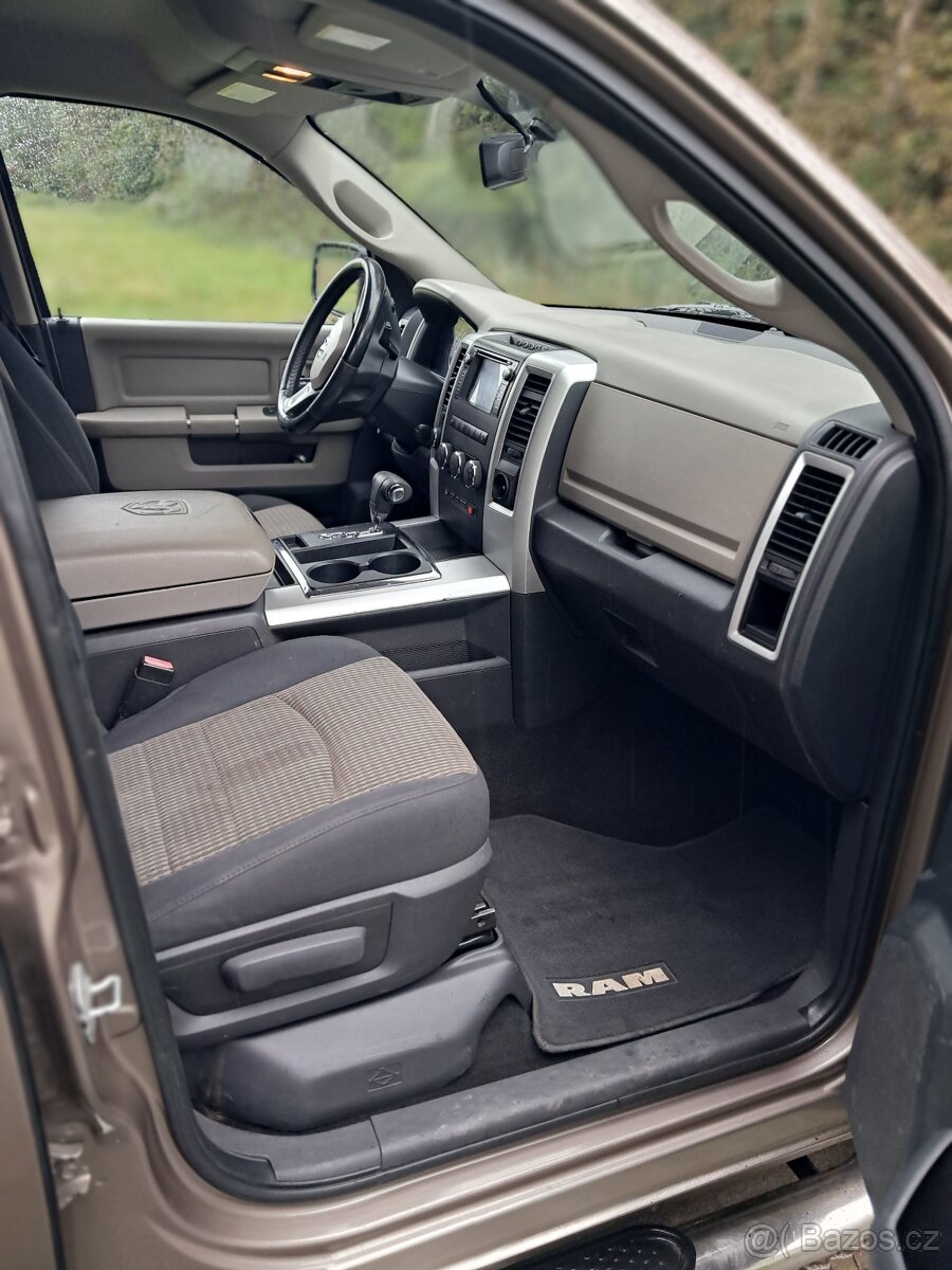 Prodám Dodge RAM 1500 HEMI 5,7 4x4 DPH - 16