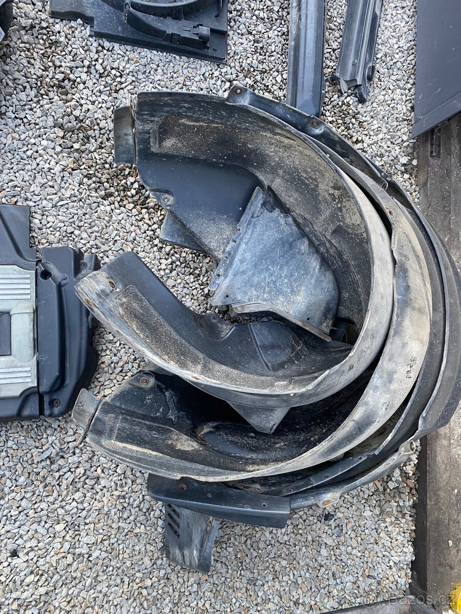 Náhradní díly z vozu BMW e60 2003 - 16