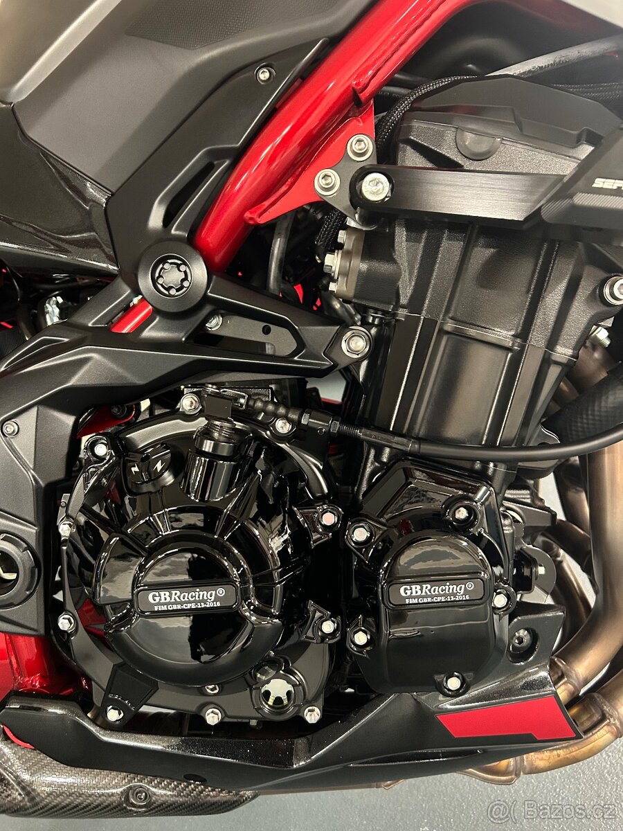 Kawasaki Z900 (2022) - 16