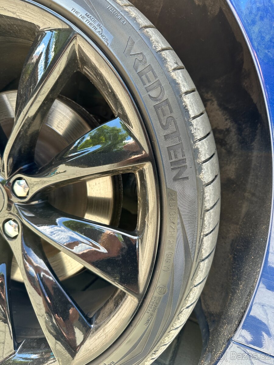 Tesla Model S 75 386 kW - 16