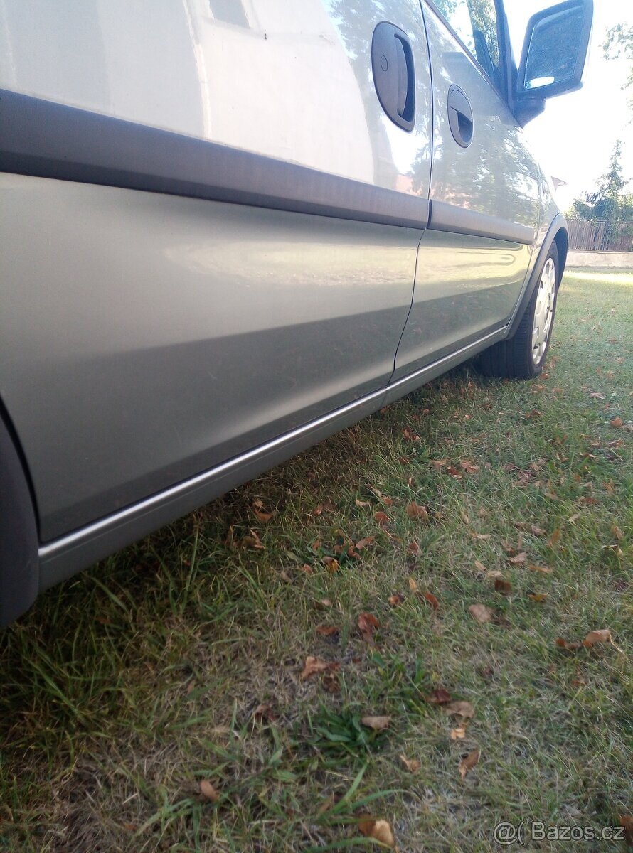 Opel Combo Tour 1.7cdti 74kw rok 7/2010 XXL - 16