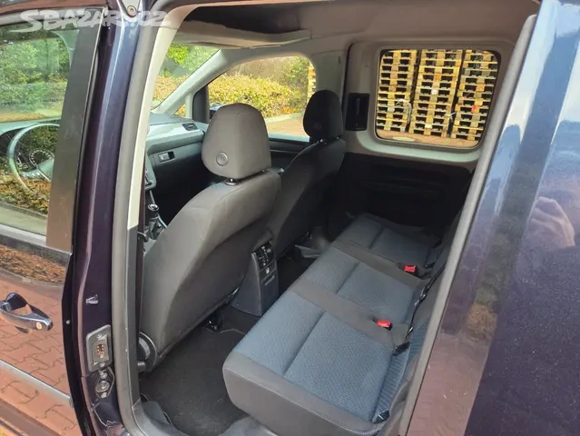 VW Caddy Maxi 2.0 TDI 110kW,7.Míst,Navi,Tažné,2015 - 16