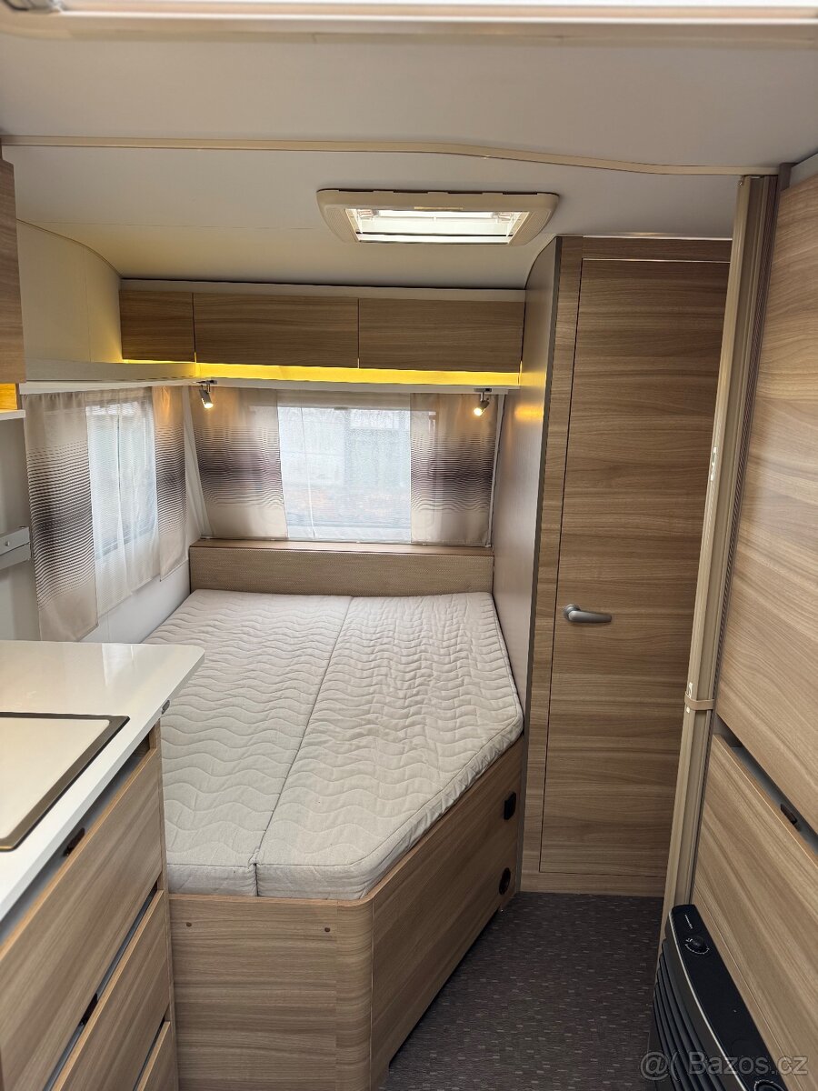 Adria Altea 472 PU ~ Francouzská postel - 16