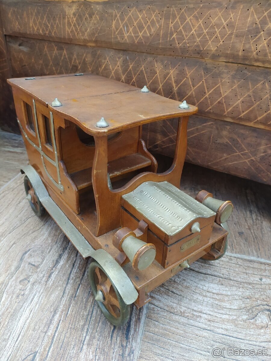 Drevené auto kazeta na cigary - 16