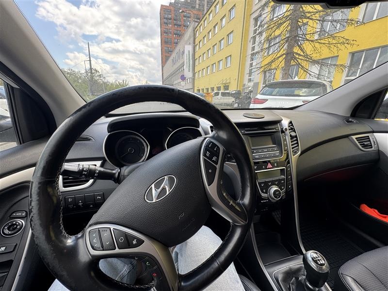 Hyundai i30 2013 - 16