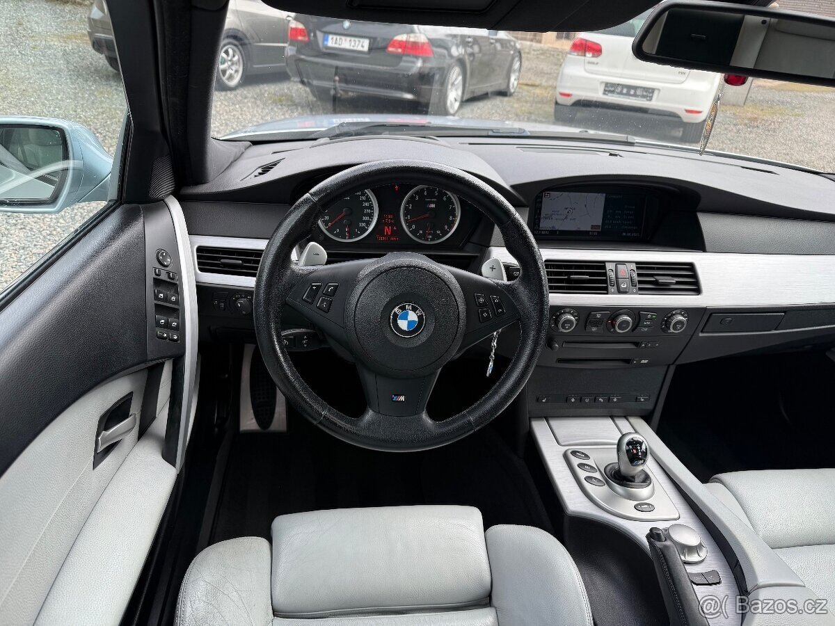 BMW M5 E60 V10 128TKM 2005 - orig stav - EU - 16