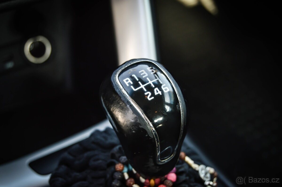 Kia Ceed 1.6 CRDi 81kW 2012 • 6 rýchlostí • Tempomat • - 16