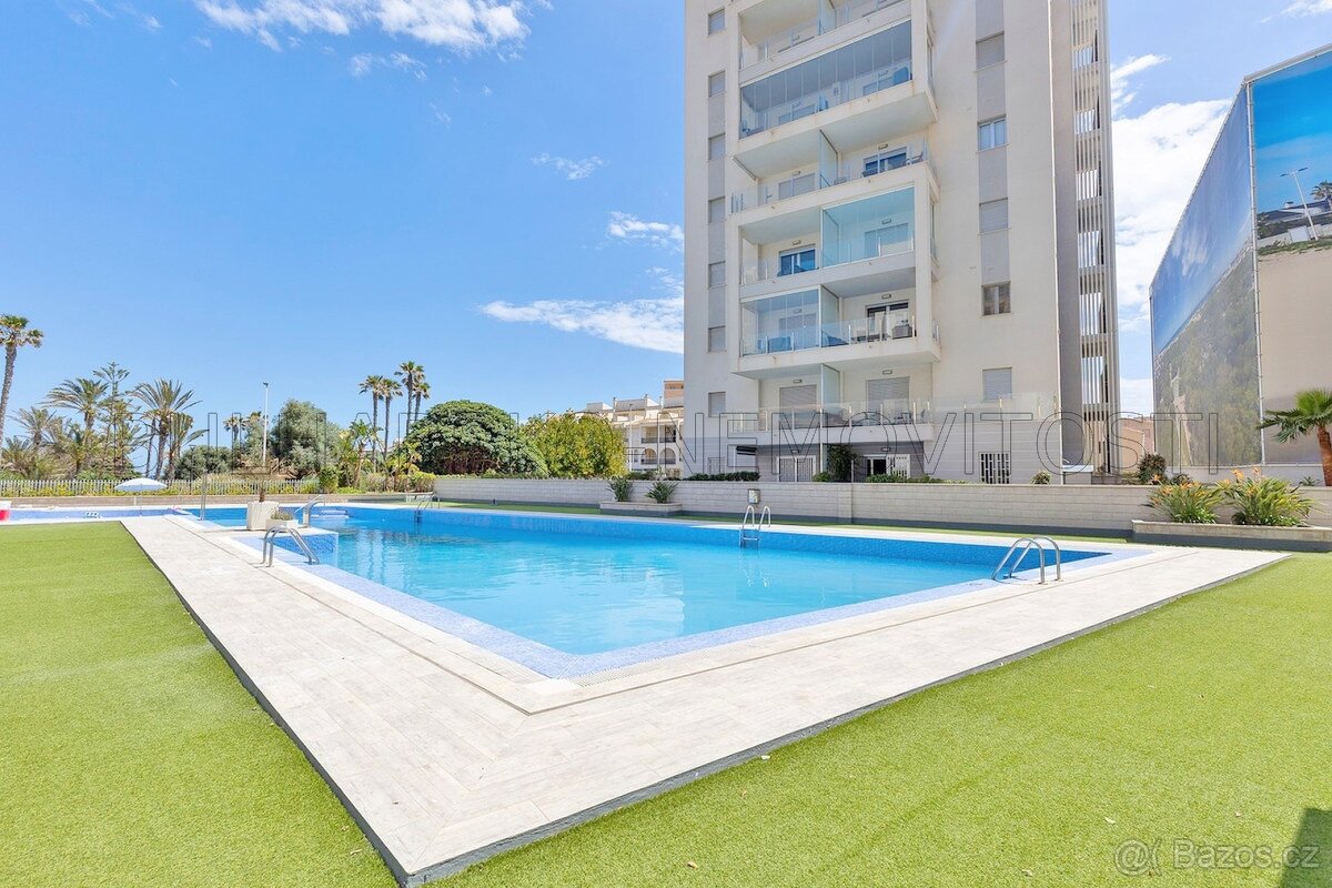 Španělsko, Apartmán 3kk(66m2) přímo u moře. - 16