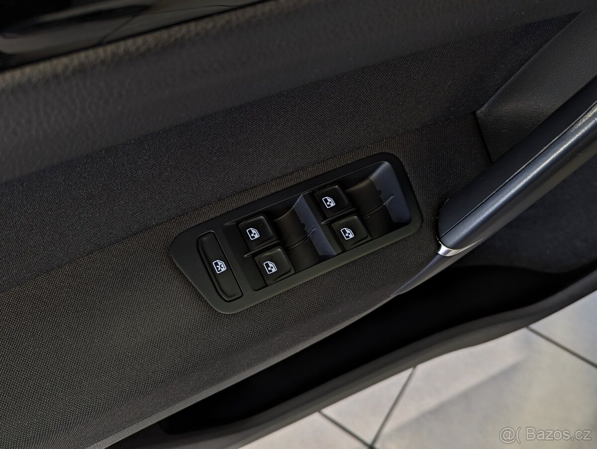 Volkswagen Golf Sportsvan 1.4TSi DSG ed. SOUND, ACC, PDC - 16