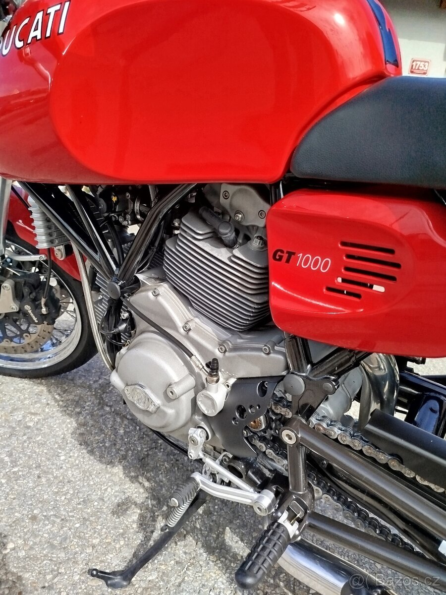 Ducati GT 1000, 1. MAJITEL V ČR, KÁSNÝ STAV, LADĚNÝ VÝFUK - 16