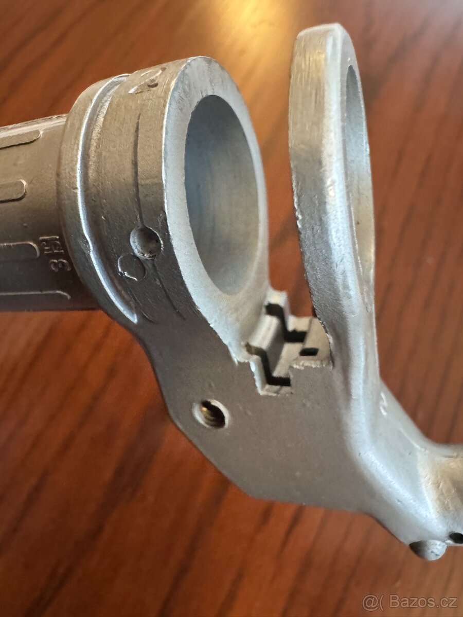 Magura - otočná rukojeť, páka spojky, aretace páky, návlek - 16