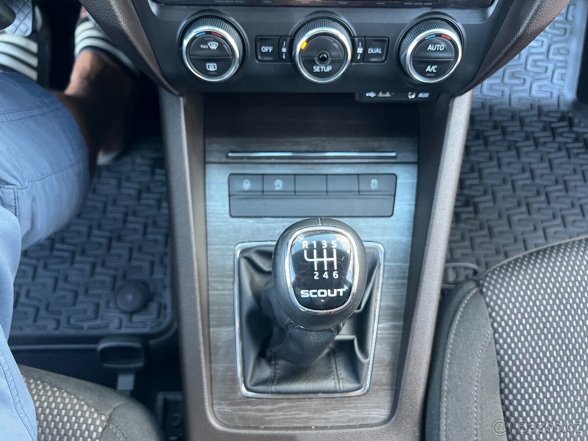 Škoda Octavia 2.0TDI 110KW,4x4,SCOUT,ALU - 16