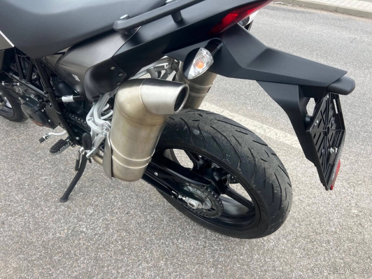Prodám KTM 690 SUPERMOTO - 16