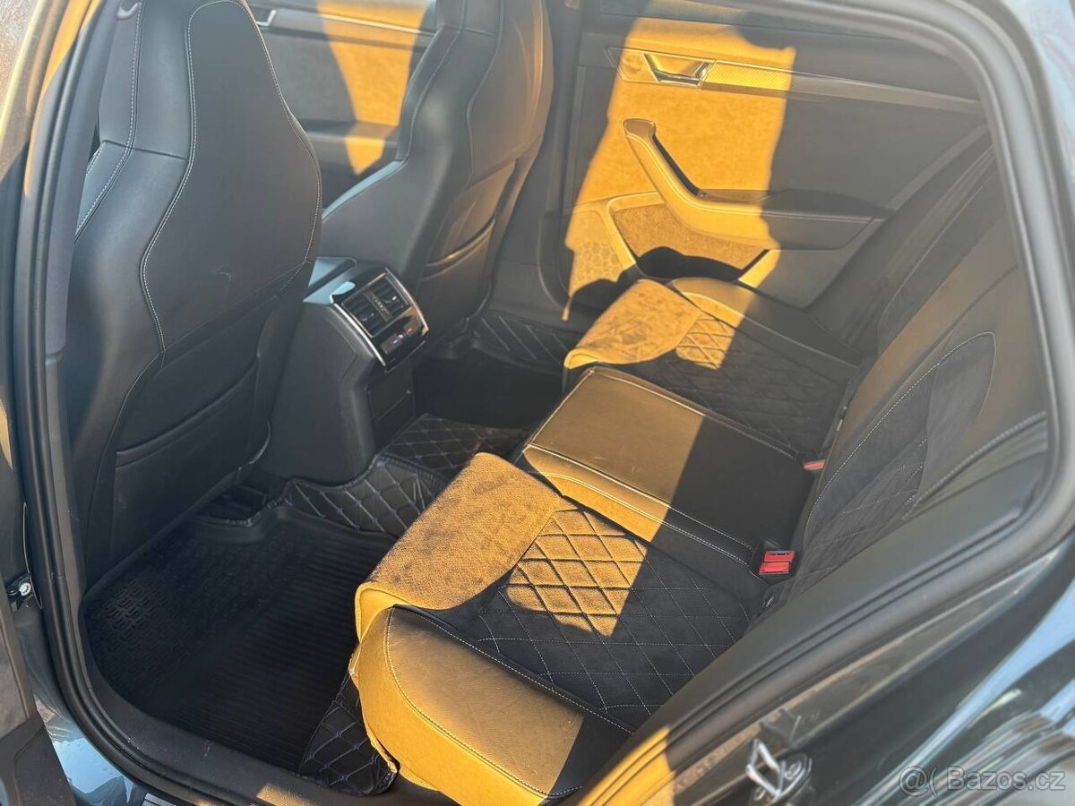 Škoda Superb SportLine 2020 • 2.0 TDI 110 kW • Manuál - 16