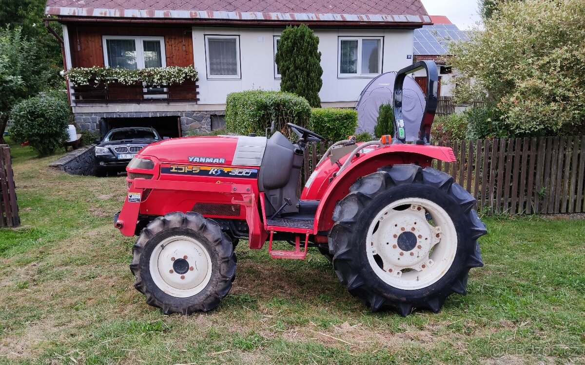 Malotraktor Yanmar s čelním nakladačem - 16