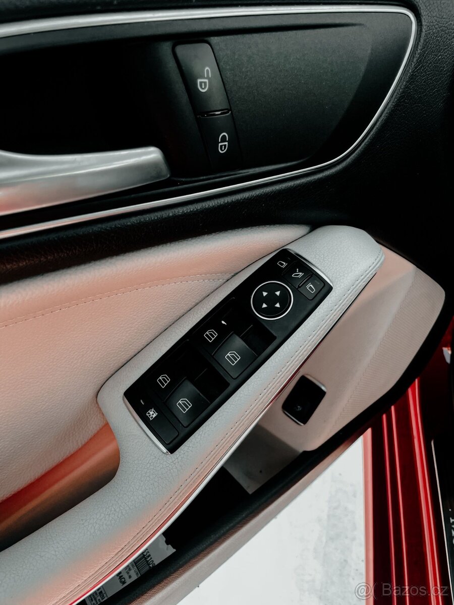 MERCEDES-BENZ CLA 180 AMG line - 16