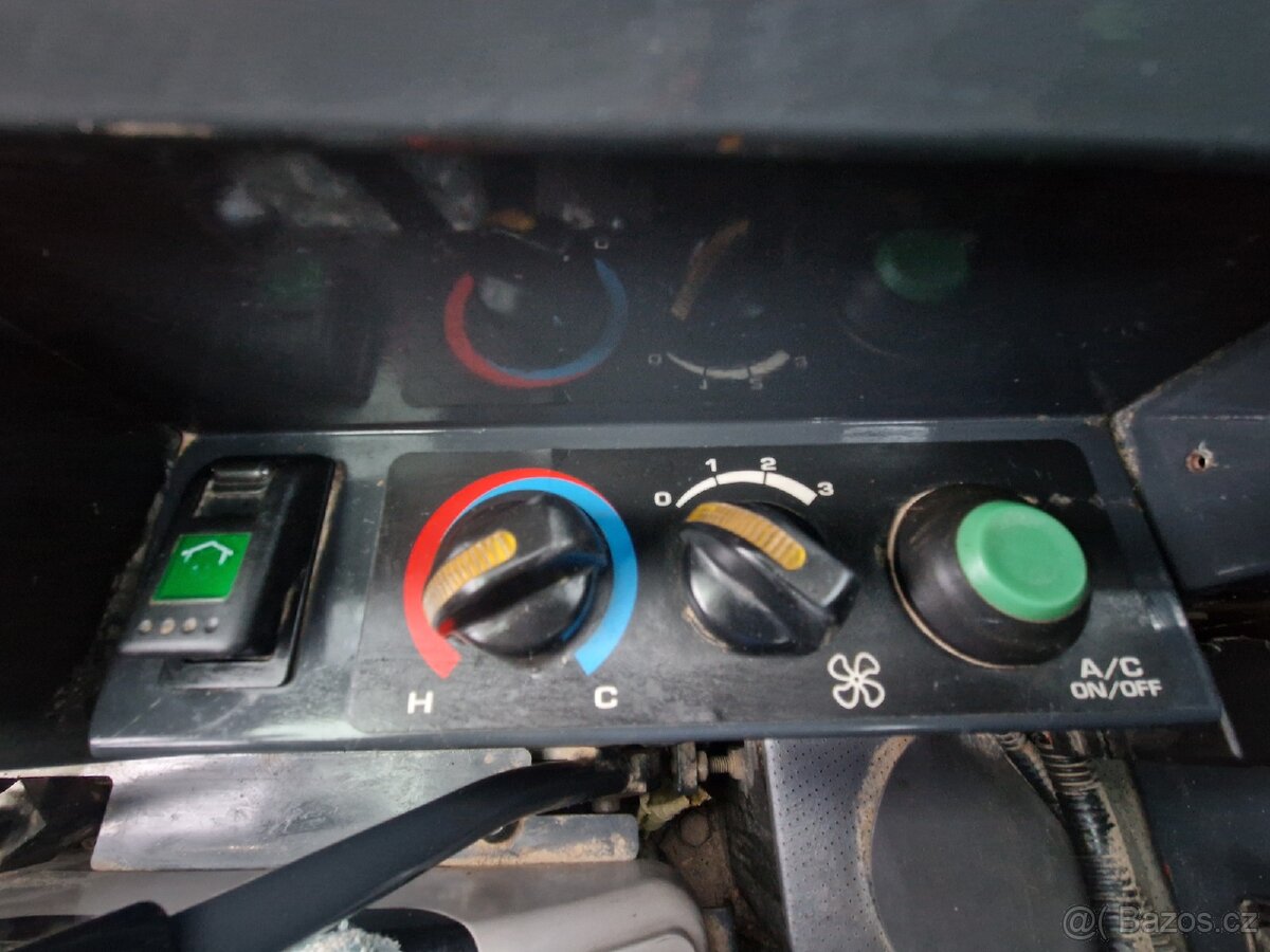 Mini bagr KOMATSU PC35 MR2 - 16