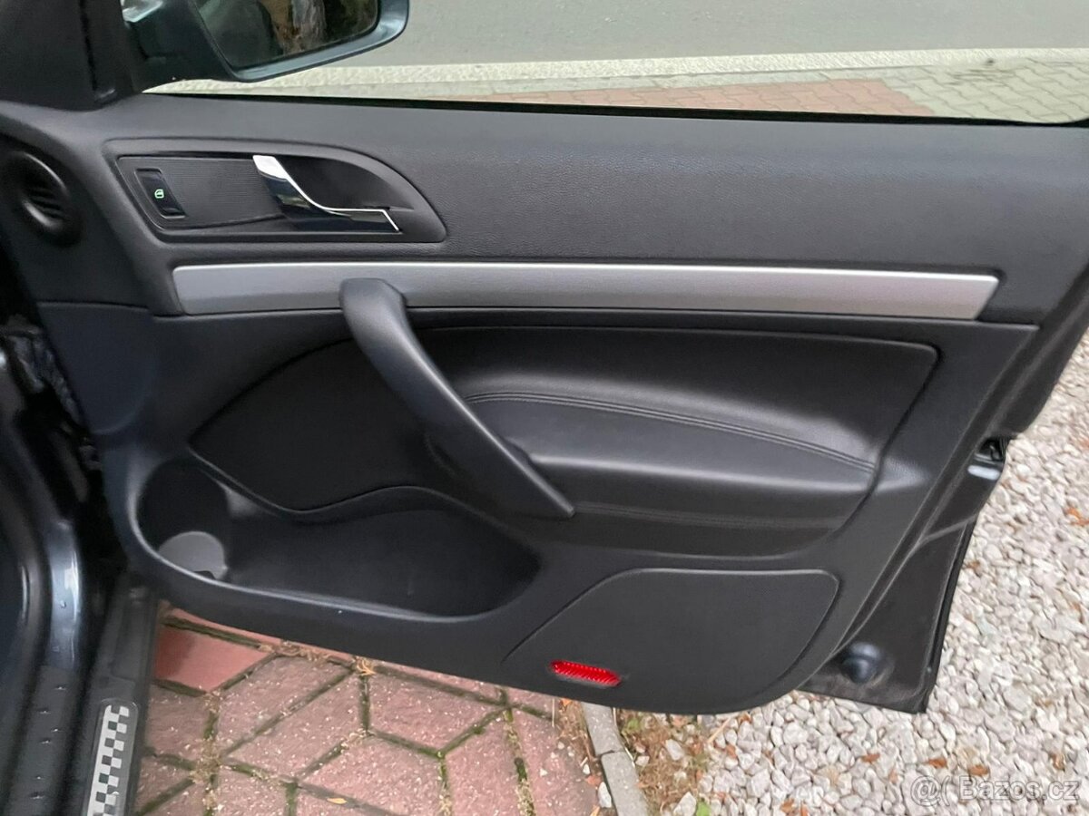 Škoda Octavia 2.0 RS 197k KŮŽE NEBOURÁNO - 16