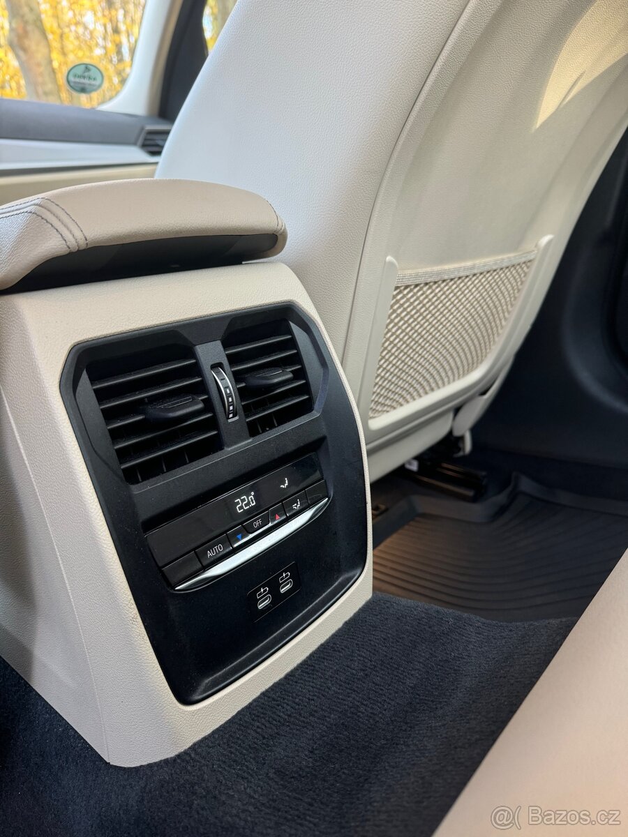 BMW 320d xDrive ČR/světlý interiér/po servisu - 16