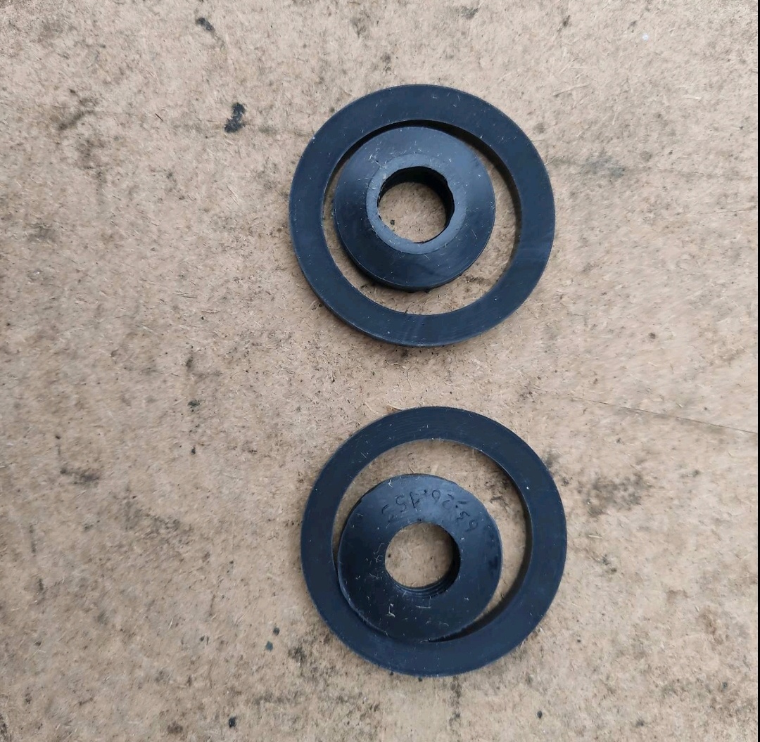 Silentblok těsnění gufero guma sedla Dnepr Ural M72 k750 - 16