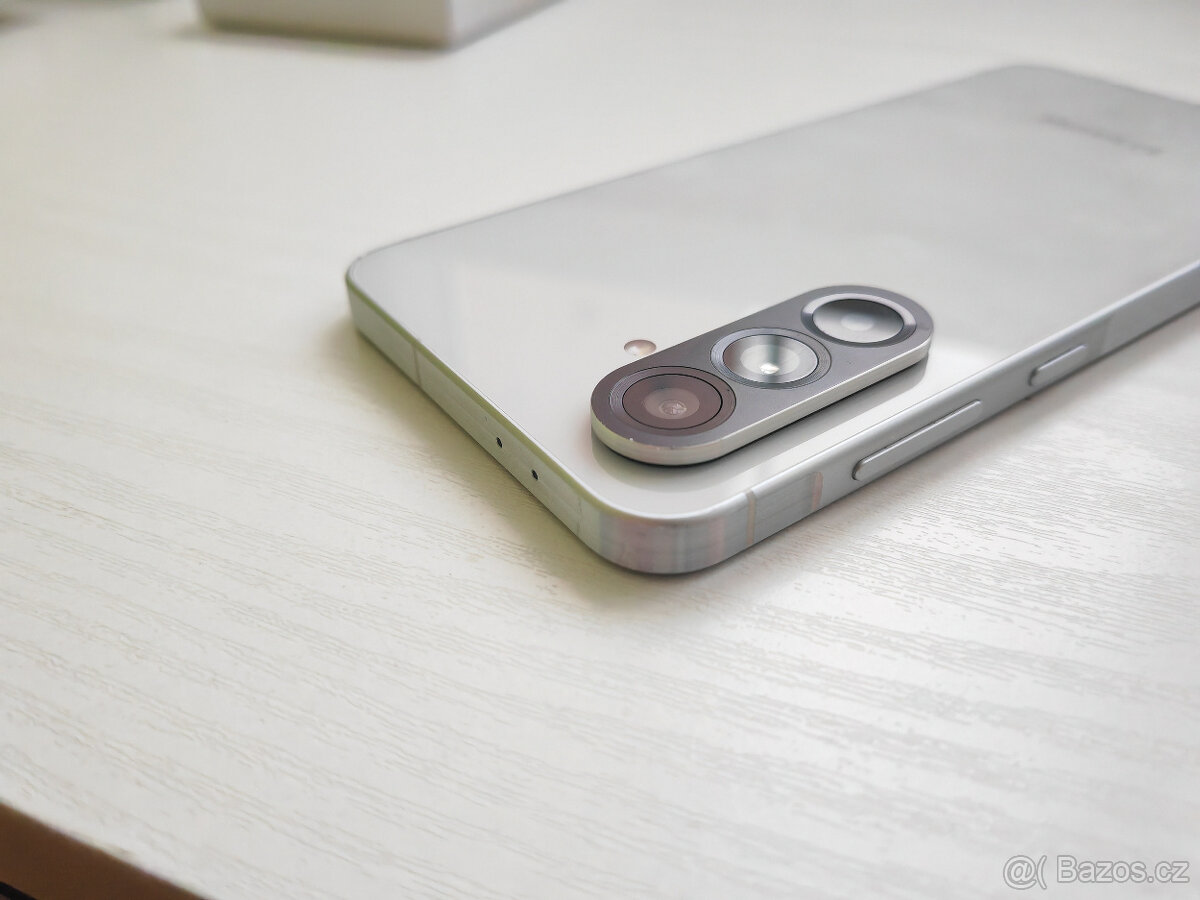 Samsung A56 5G 8/256 Gb - 16