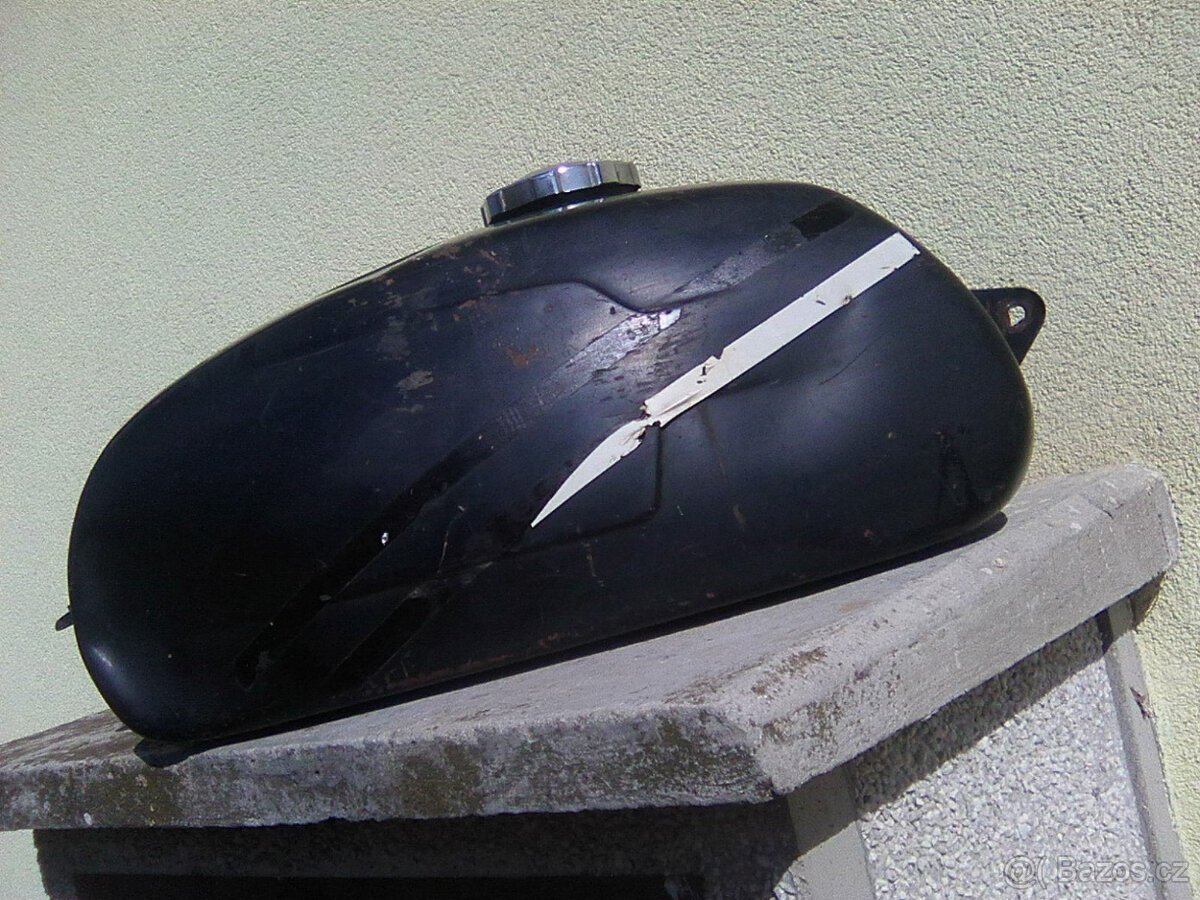 čz 250/350 471/472- motor,duralové kolo,kryt řetězu,nádrž... - 16