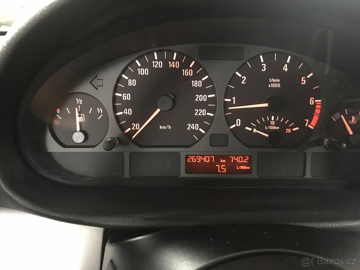 Bmw E46 320i Touring facelift servisní historie, pěkný stav - 16