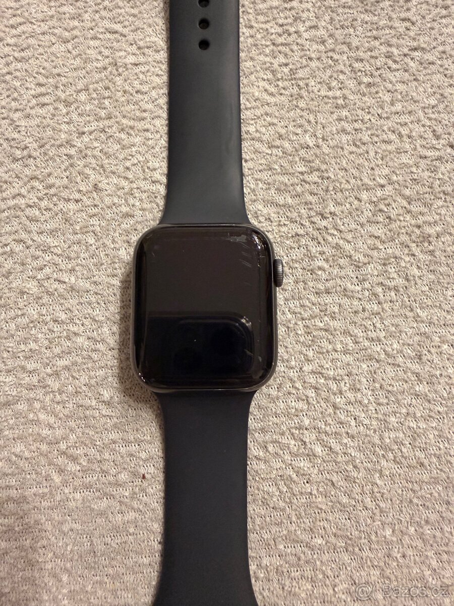 Apple Watch Series 6 + Apple AirPods Pro - 16