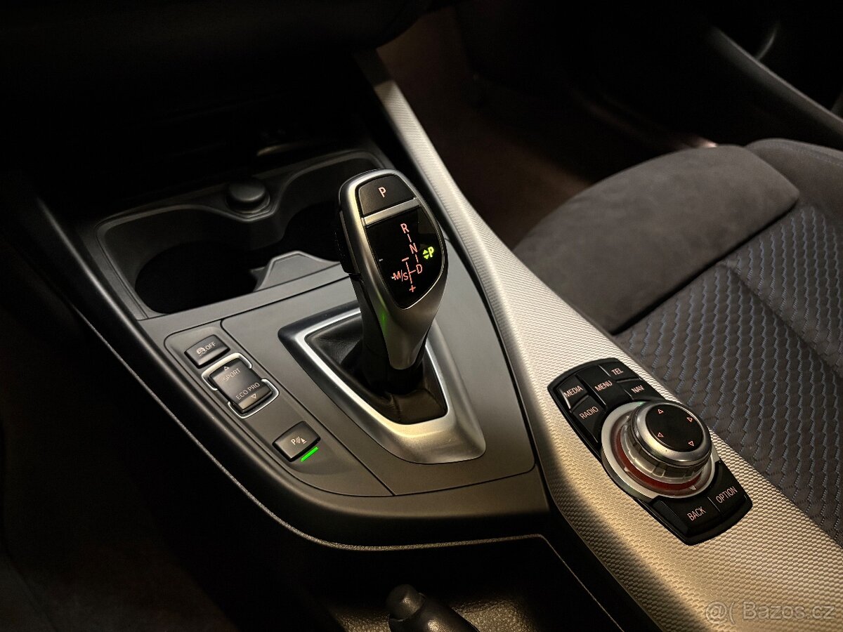 BMW 120d xDrive/F20/M-paket/AUT/ČR/servis. historie/119 tkm - 16