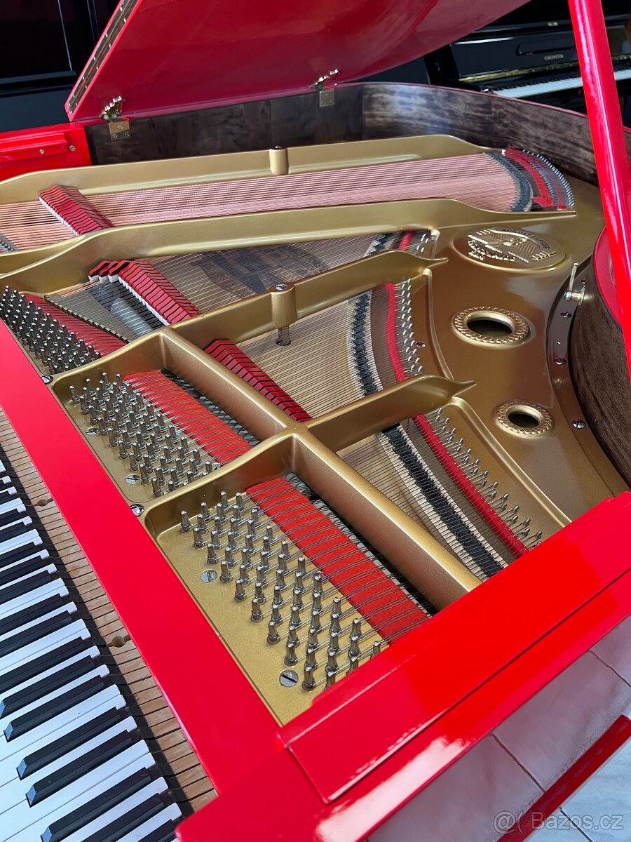 Červený klavír August Forster po opravě, REZERVACE - 16