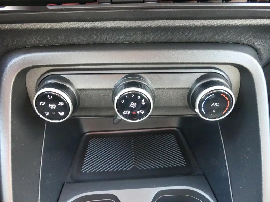 Citroën C3, PLUS TURBO 100 S&S MAN6 1 - 16