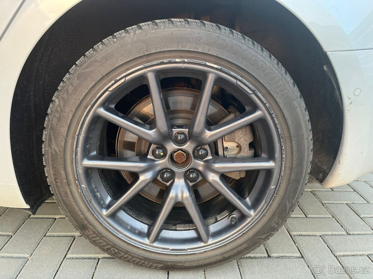 Tesla model 3 SR+ - 16