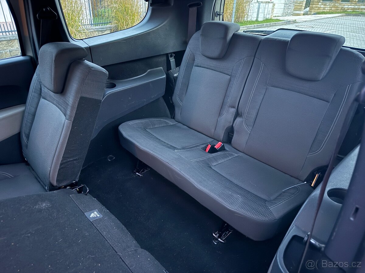 Dacia Lodgy 1.6i 7 míst, Navi, servis - 16