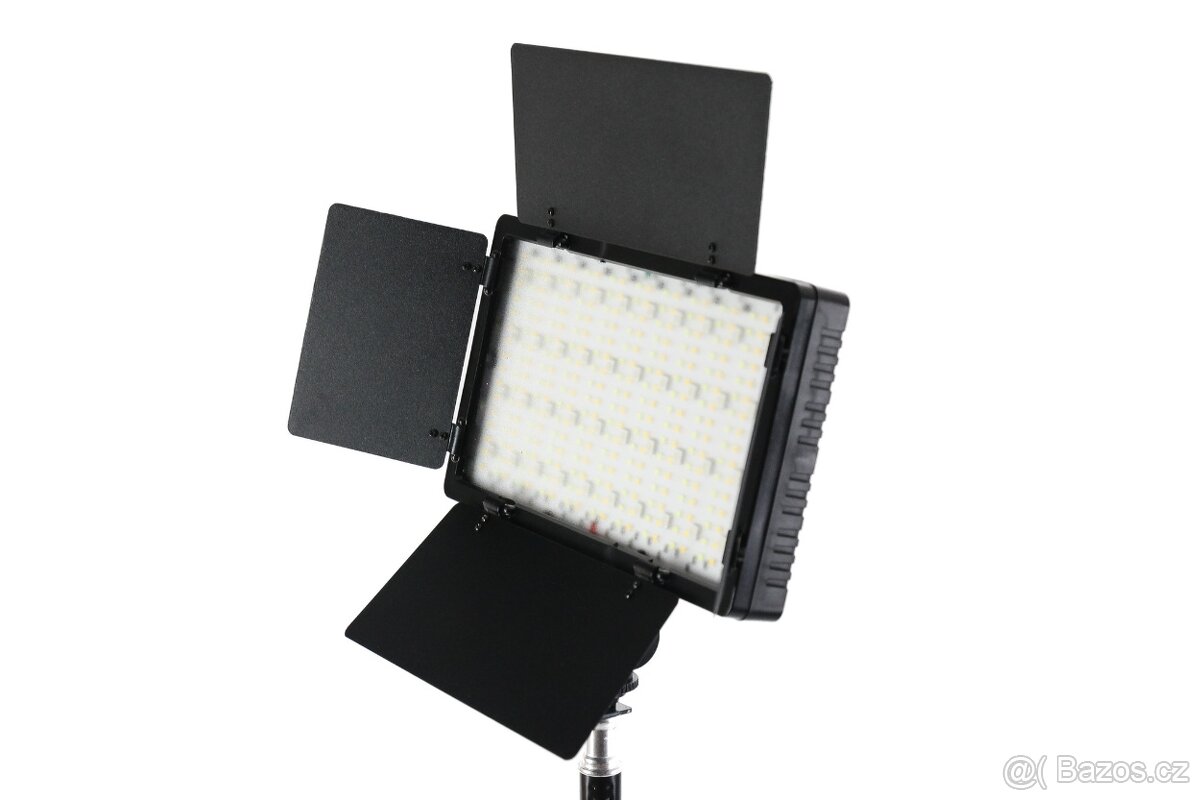 LED RGB světlo LED600 – Výkonné 40W + stativ - 16