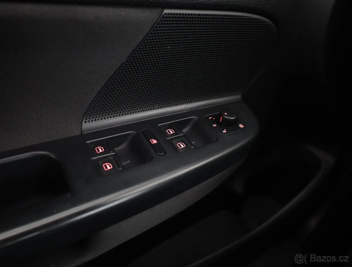 Volkswagen Golf 2010 1.6 TDI Combi - 16