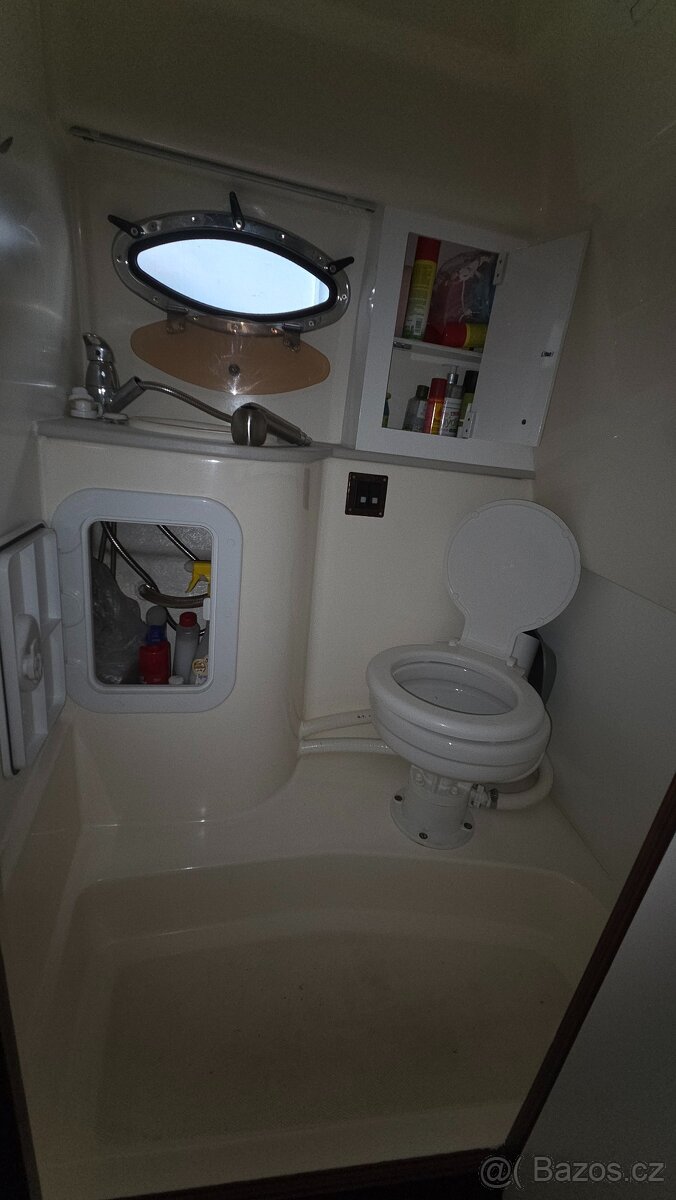 LOĎ ITALMAR, CABIN 23 + motor 225hp + dvouosí vlek - 16