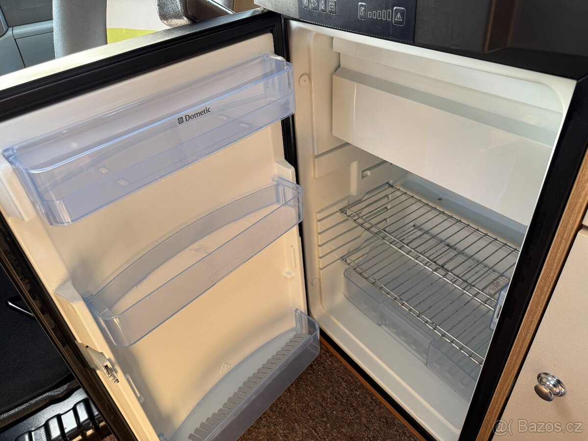 Obytné auto -Ford Transit Chalusson Flash, markýza, předstan - 16