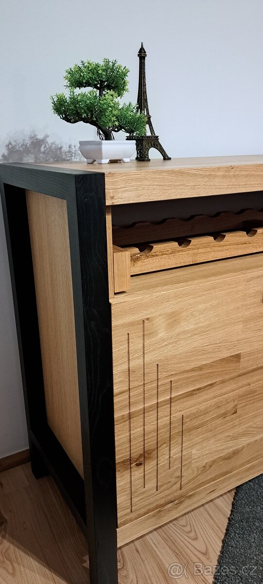 Dubova komoda vinarna - 16