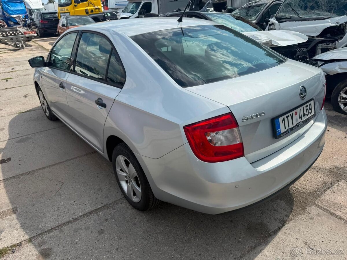 Škoda Rapid 1.6TDi. 2014 pojizdne - 16